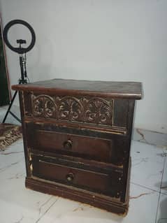 2 Side Tables