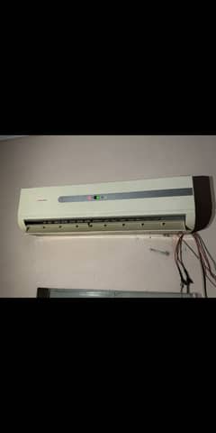 1.5 ton sinGer non inverter AC . Good condition