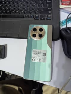 Tecno camon 30