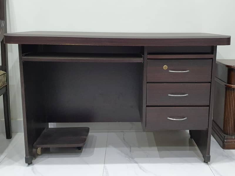 Computer Tables/Office Table/Study Tables/Workstations/Meeting Tables 3