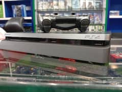 PS4 slim PS4 fat  PS4 pro
