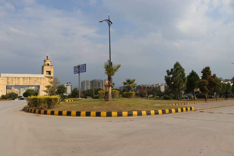 Spacious 1 Kanal Plot Back Open | Ready to Build in Bahria Enclave 1