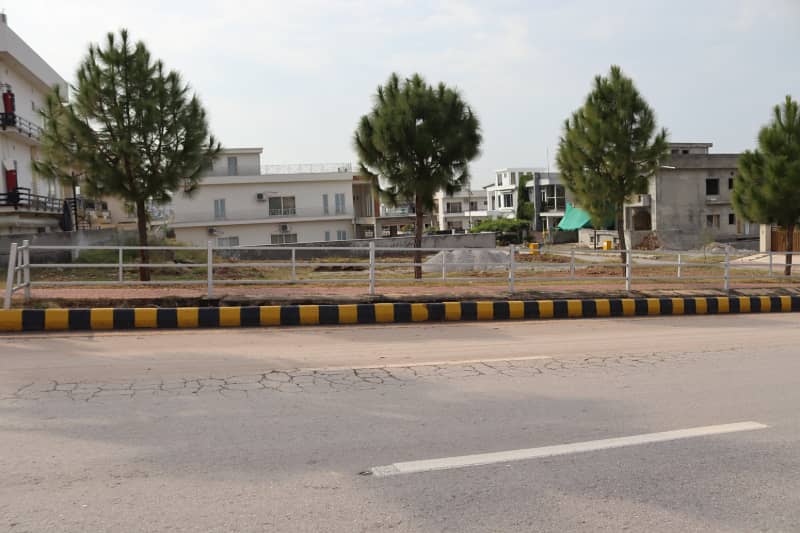 Spacious 1 Kanal Plot Back Open | Ready to Build in Bahria Enclave 13