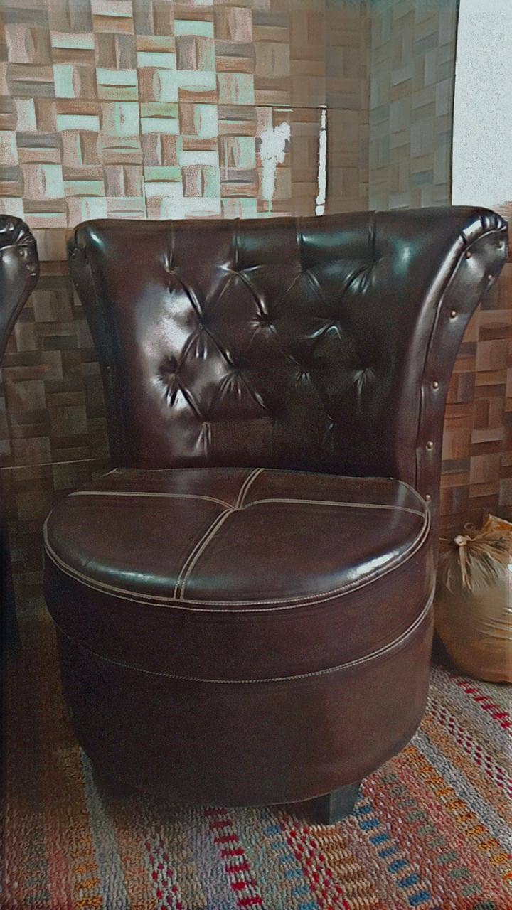 *Master Moltyfoam' (Sofa set) Like New Condition 2