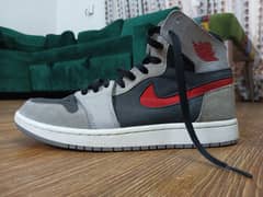 NIKE