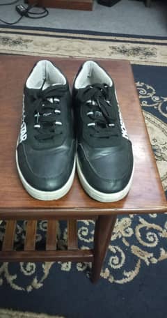 Sneakers size 8
