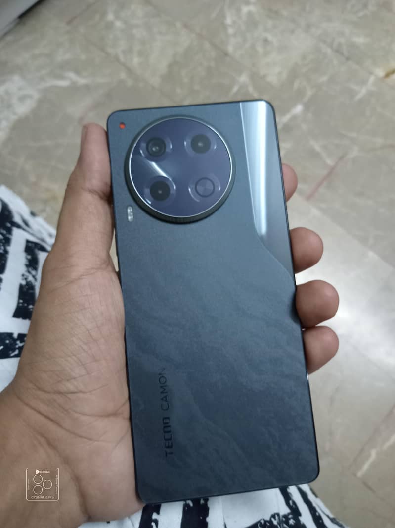 TECNO Camon 30 CL6 12gb With Only box panel chnge but original(READAD) 1