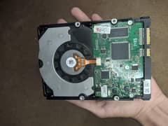 1 TB hard drive ( HDD ) SATA 3.0 GB
