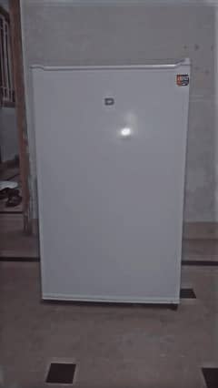 Dawlance refrigerator 1 door