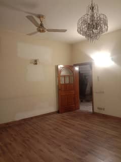 One Kanal Upper Portion Available For Rent In Model Town