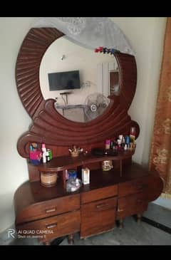 Dressing table
