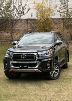 Toyota revo (v)