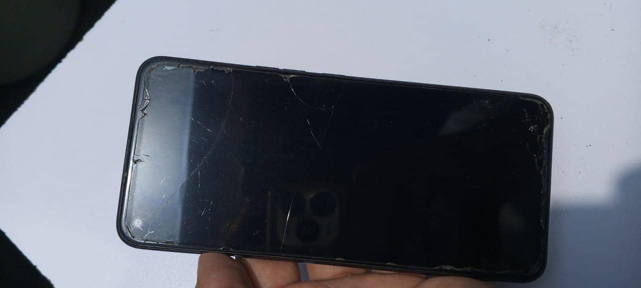 Tecno spark 6 with box 4