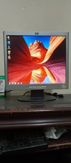HP 1702 MONITOR 17 Inch