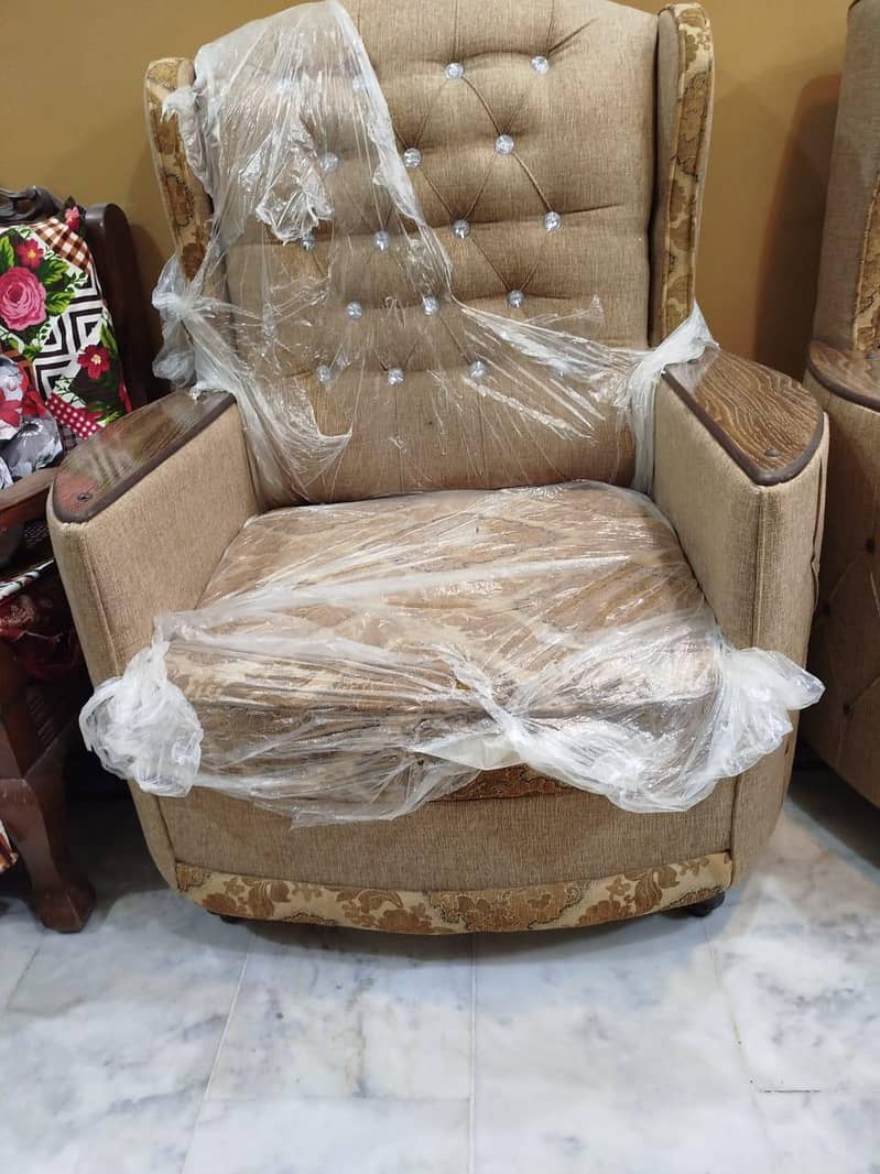 sofa set with full table set 0