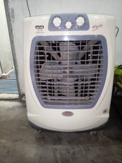 United ud 750
