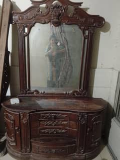 Dressing table