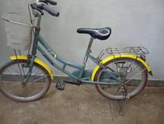 girl cycle