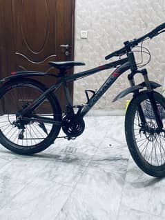 High-Quality Cobalt Gear Bike – Light Frame, Smooth Ride”