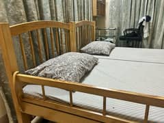 2 single beds in excellent condition