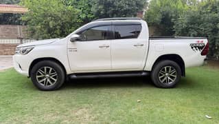 Toyota Revo v