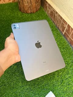 Apple iPad Pro M1 11inch 128GB complete Box