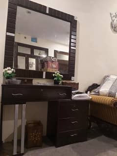 mirror and dressing table
