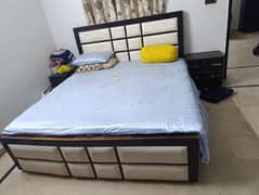 King Sized Bed with 2 sidetables for Sale (Used)