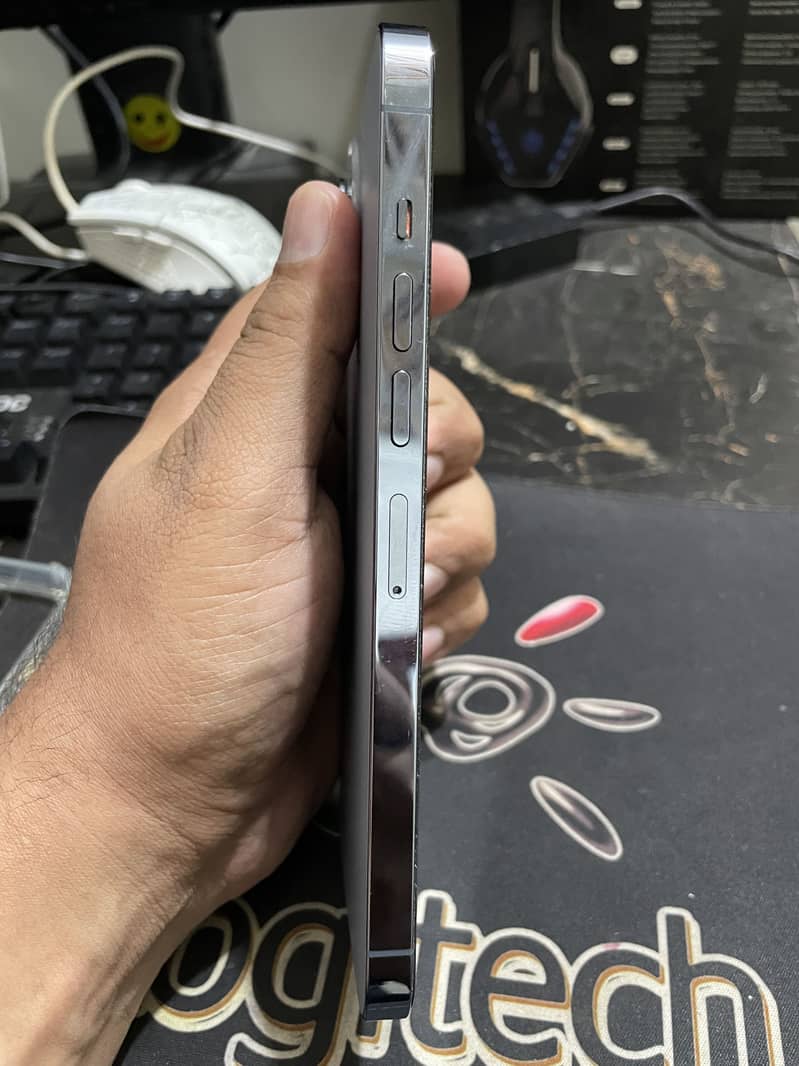 iPhone 13 Pro Max (sim time available) non-pta 2