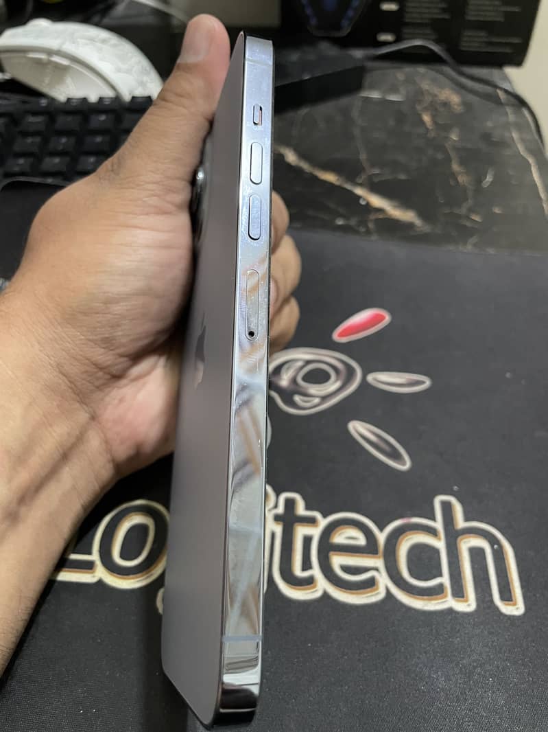 iPhone 13 Pro Max (sim time available) non-pta 4