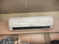 2dc inverter knwood  1.5 tan two unints ik ki kit chori ho gi ha