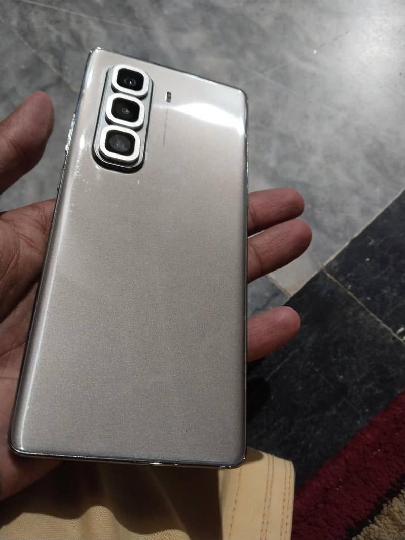 Infinix hot50pro plus all ok no any problem with box 4