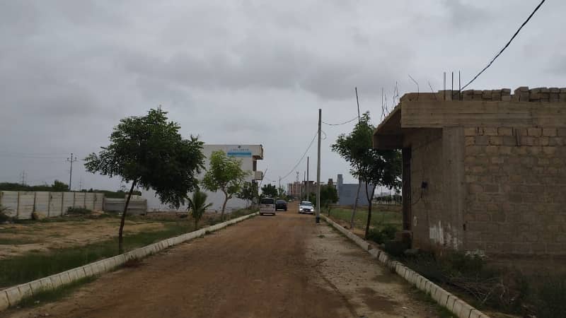 120 SQ YARD NEAR TO PARK PLOT FOR SALE IN PIR AHMED ZAMAN BLOCK 1 5