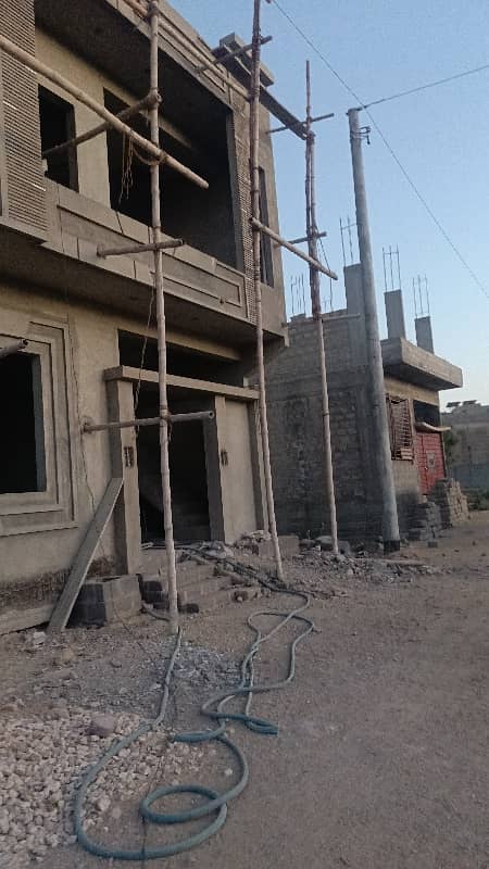 120 SQ YARD NEAR TO PARK PLOT FOR SALE IN PIR AHMED ZAMAN BLOCK 1 9