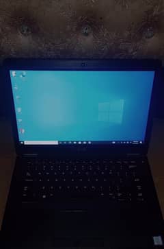 DELL i5 6th generation 8Gb ram SSD 256Gb  touch screen 10by 10
