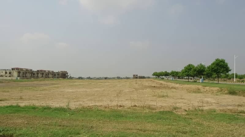 Avail Yourself A Great 1 Kanal Residential Plot In Gulberg Residencia - Block P 3