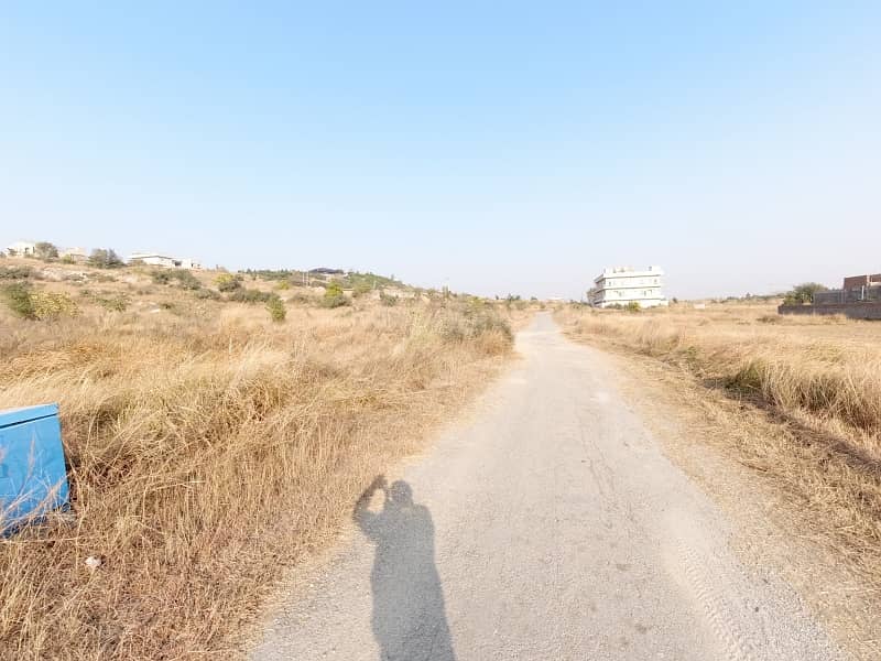 Highly-Desirable Residential Plot Available In Engineers Coop Housing - Block M For sale 12