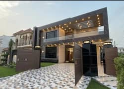 22 Marla 60 Feet Road Corner House For Sale 6 Beds Fully Furnished Demand 10 Crore 20 Lac Valencia Town Lahore