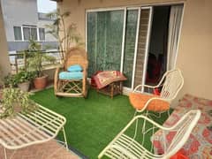 Falte for rent in Johar town only for students girls and job holder girls