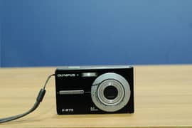 Olympus X-875 CCD – Stylish, Compact, Classic Digicam