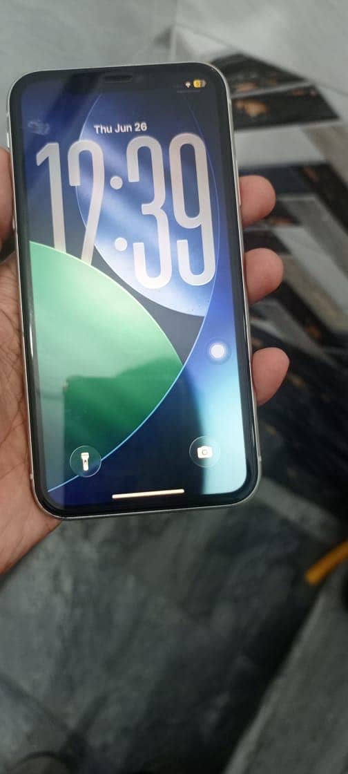 iPhone 11 0