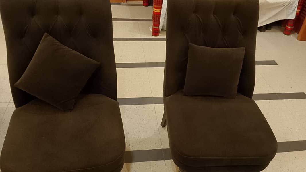 4 Seater Sofa Set With Table 3