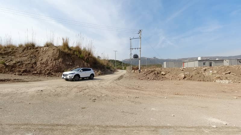 Ideal Residential Plot For sale In C-15 16