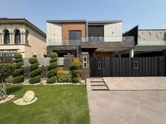 1 KANAL BRAND NEW TYPE HOUSE ON 80 FEET ROAD NEAR EMPORIUM MALL FOR RENT