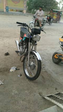 BIKE / HONDA 100CC-149CC/ HONDA CG MODEL 125 /BIKE FOR SALE