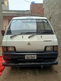 Mitsubishi l300
