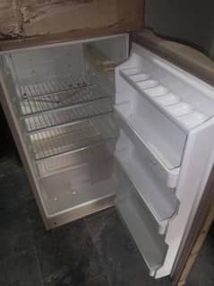 Dawlance medium refrigerator