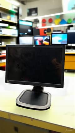 HP L1908wi / in a good condition