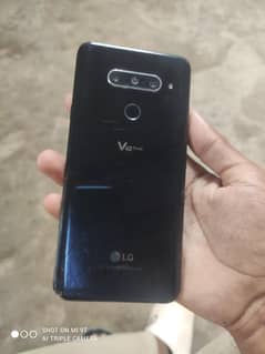 LG v40