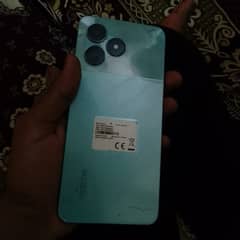 Mobile 10 by 10 ha box bhi ha Mobile ka penal bilkul sell ha charger